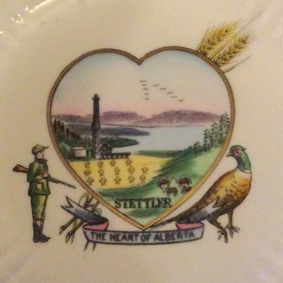 3/$10 | Stettler, AB - Royal Stafford Bone China “The Heart of Alberta” Dish - Picture 2 of 6
